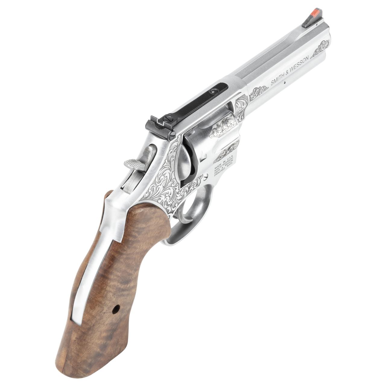 Smith 686 PLUS 357MAG 4" Stainless 7RD ENG Smith 686 PLUS 357MAG 4" Stainless 7RD ENG