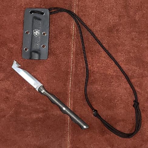 Templar Knife Templar Neck Knife Black Powder D2 Tanto Silver